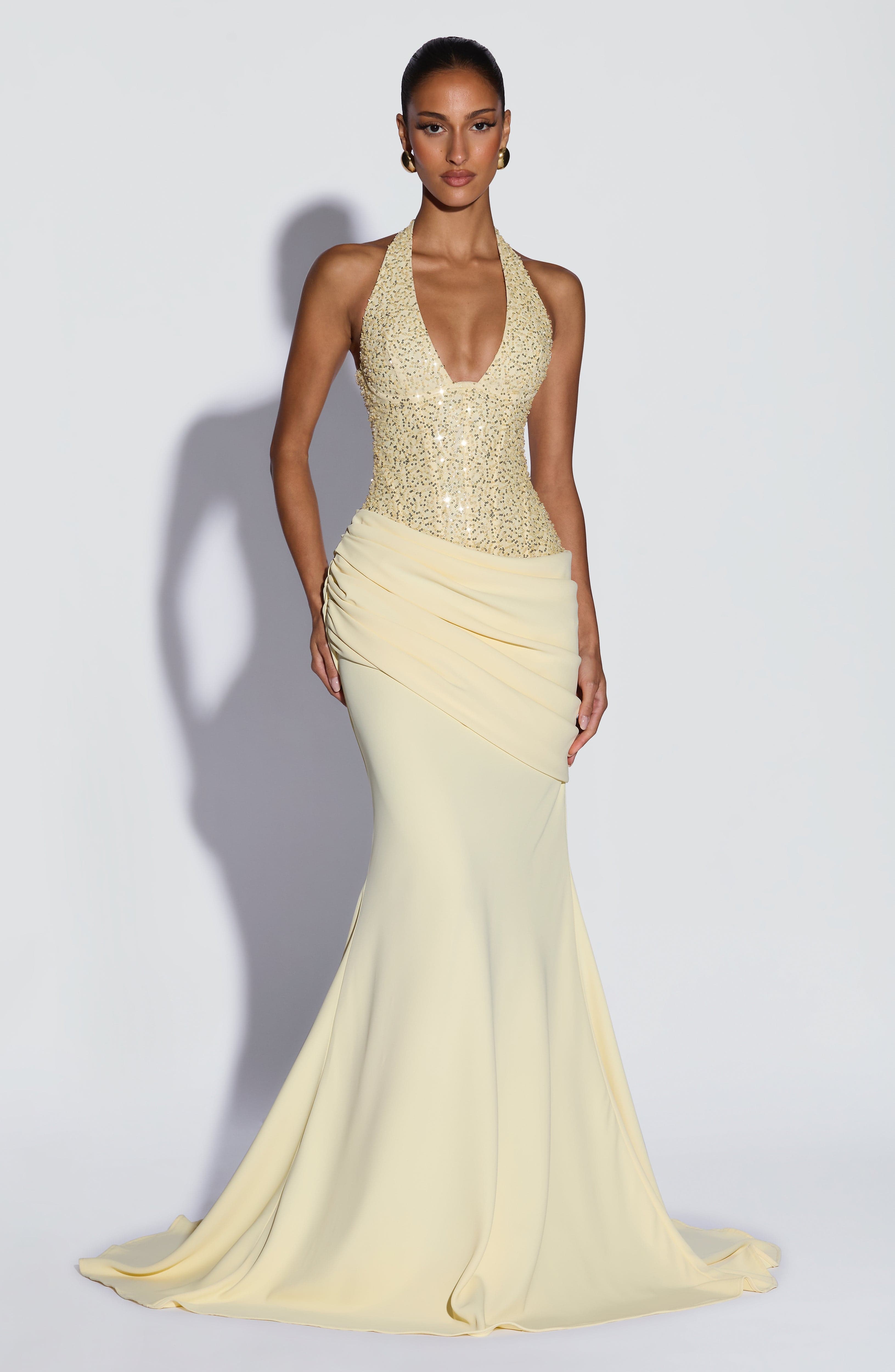 Luxury Halter V Sequin Maxi Go - Evening Gown 评论和价格
